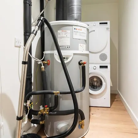 The Hunt One דירה *